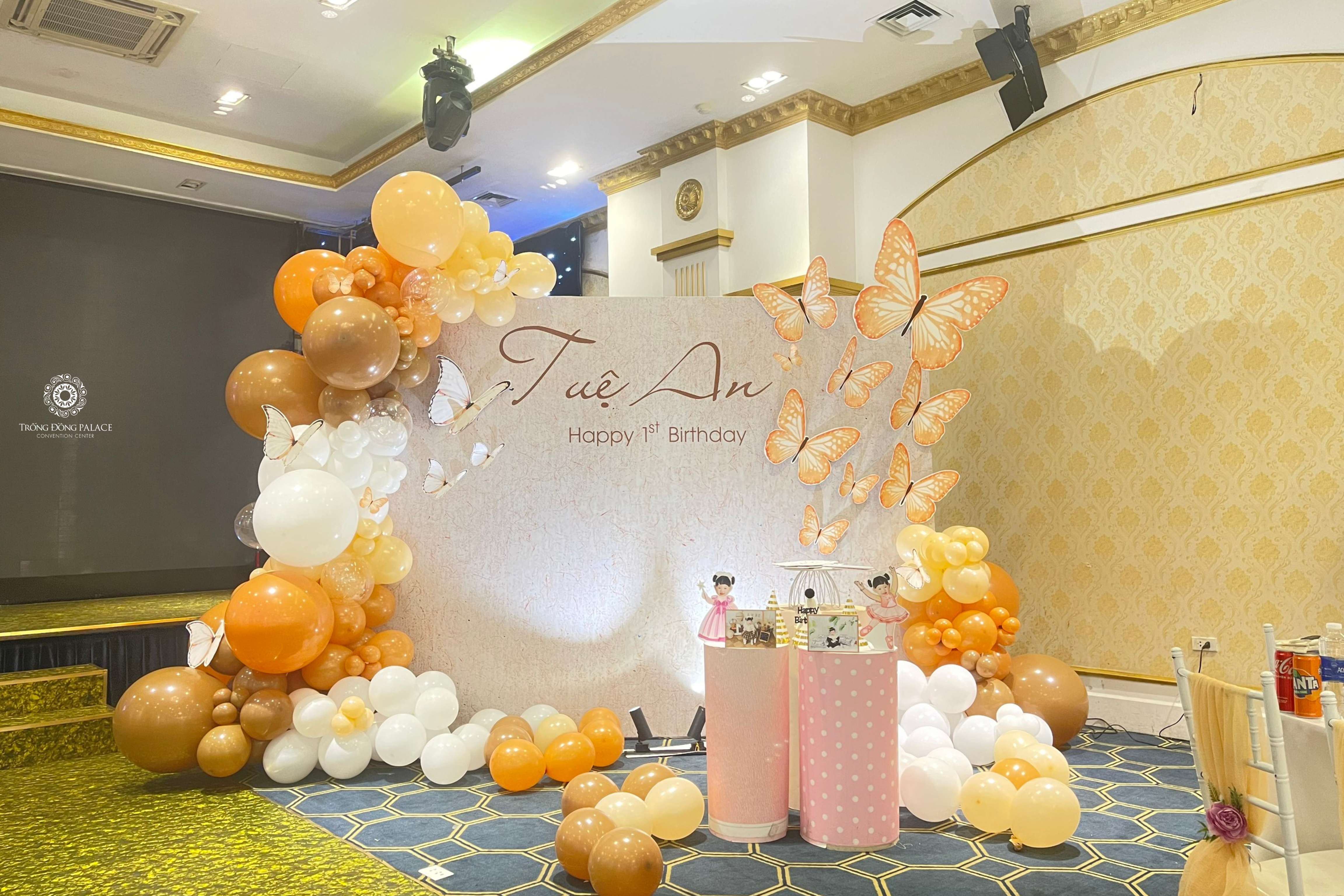 Tổ chức sinh nhật