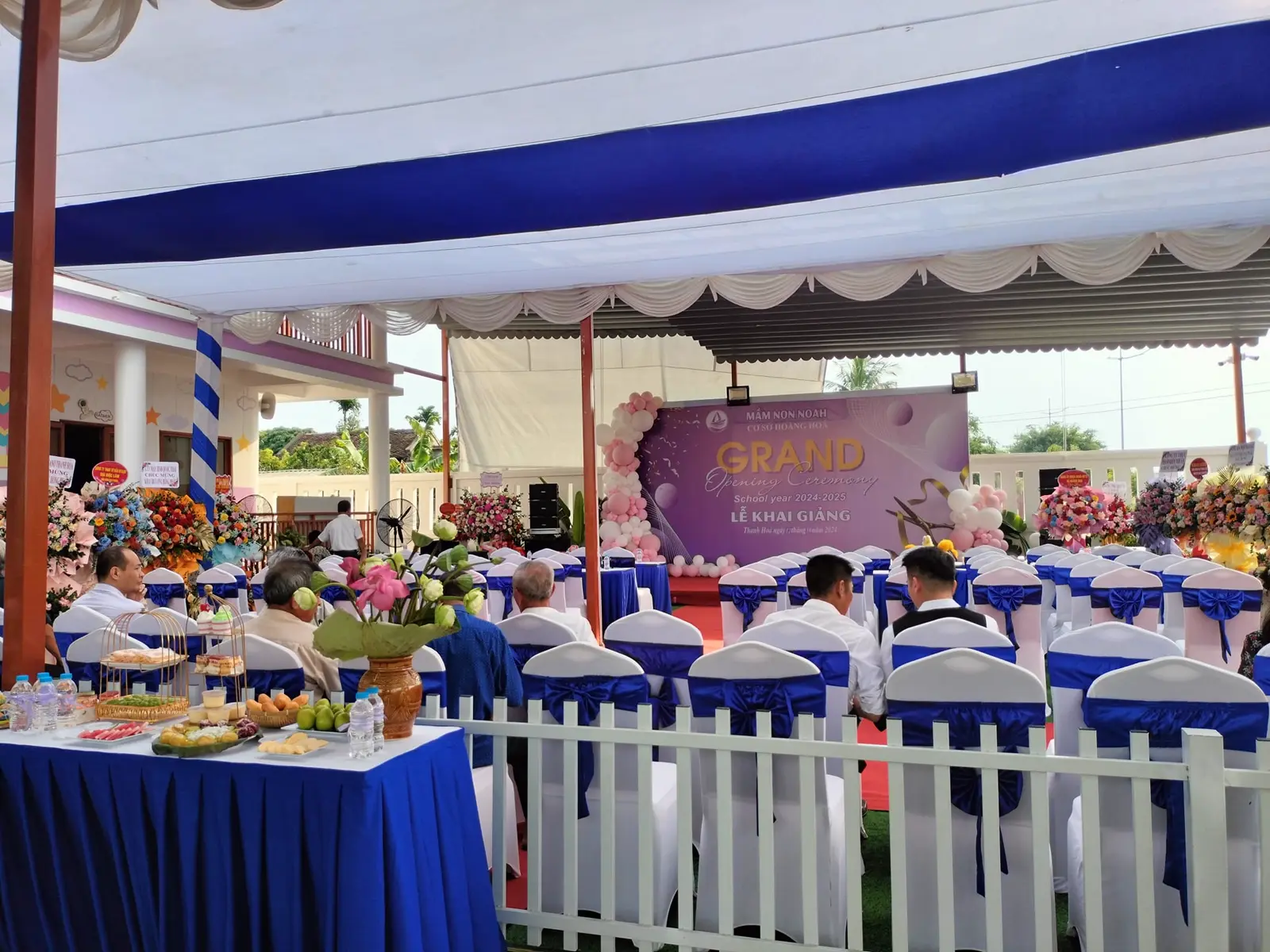Tiệc cưới được tổ chức bởi công ty thương mại và dịch vụ Tân Việt