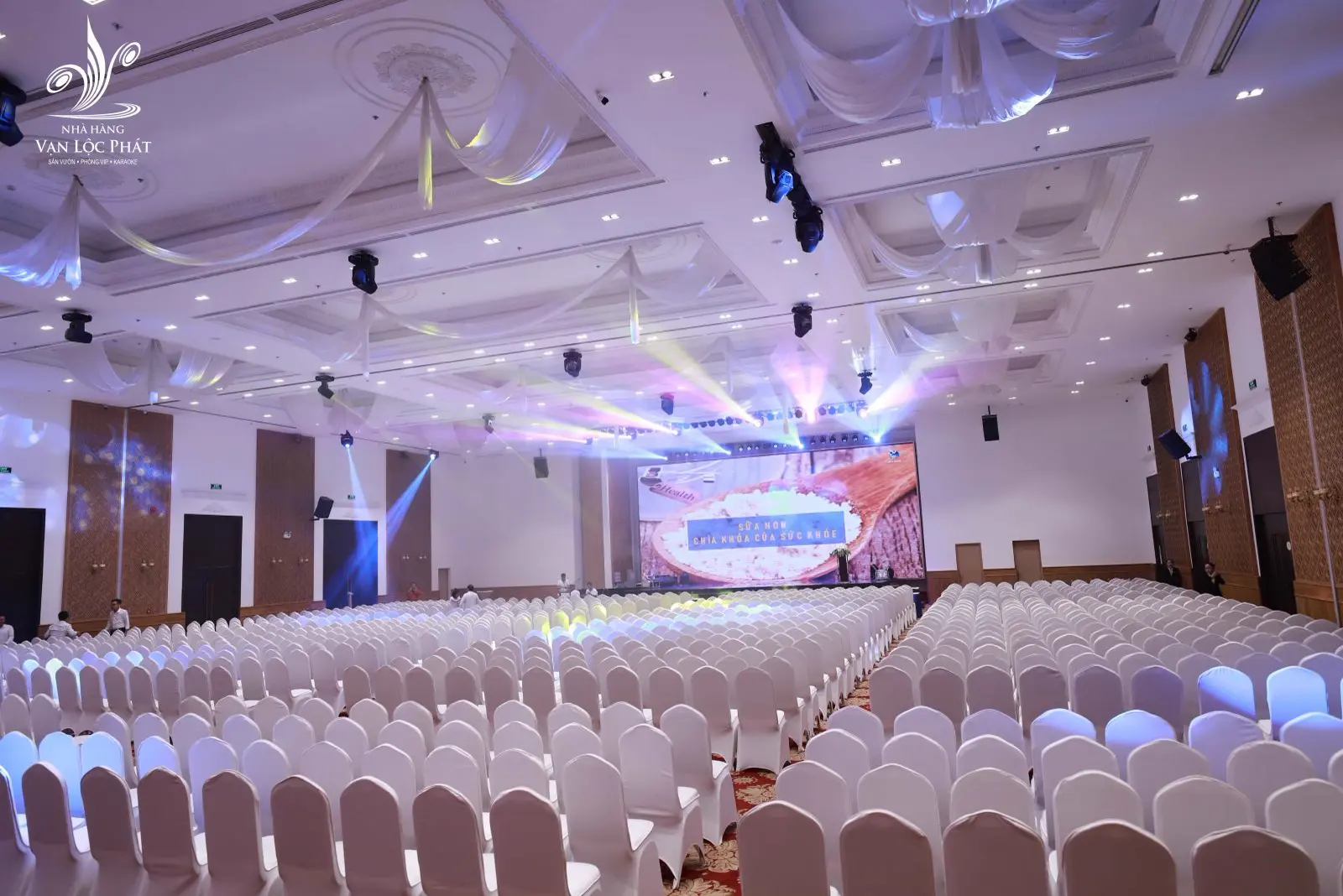 Tổ chức hội nghị
